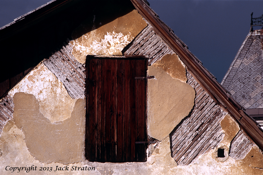 Door in angle Idrija, Slovenia 3Q7 9-13-13